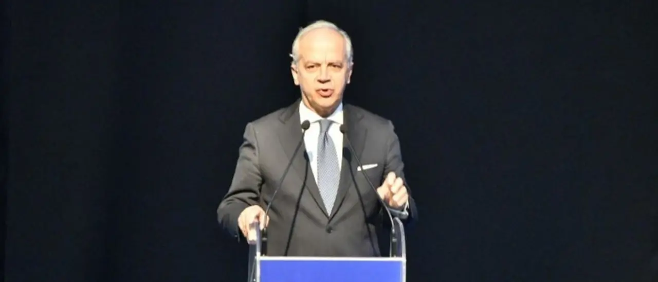 Piantedosi a Crotone per il Pon Legalità: «Il naufragio di Cutro? Lo Stato farà di tutto per risarcire le 94 vittime»