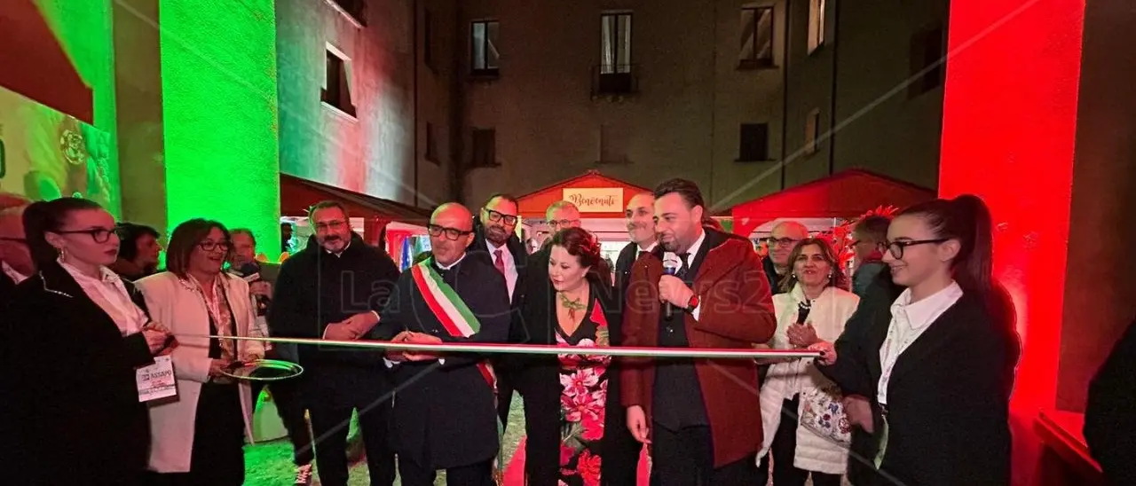 Acri: si è alzato il sipario di Assaporagionando, il salone Mediterraneo dei prodotti tipici