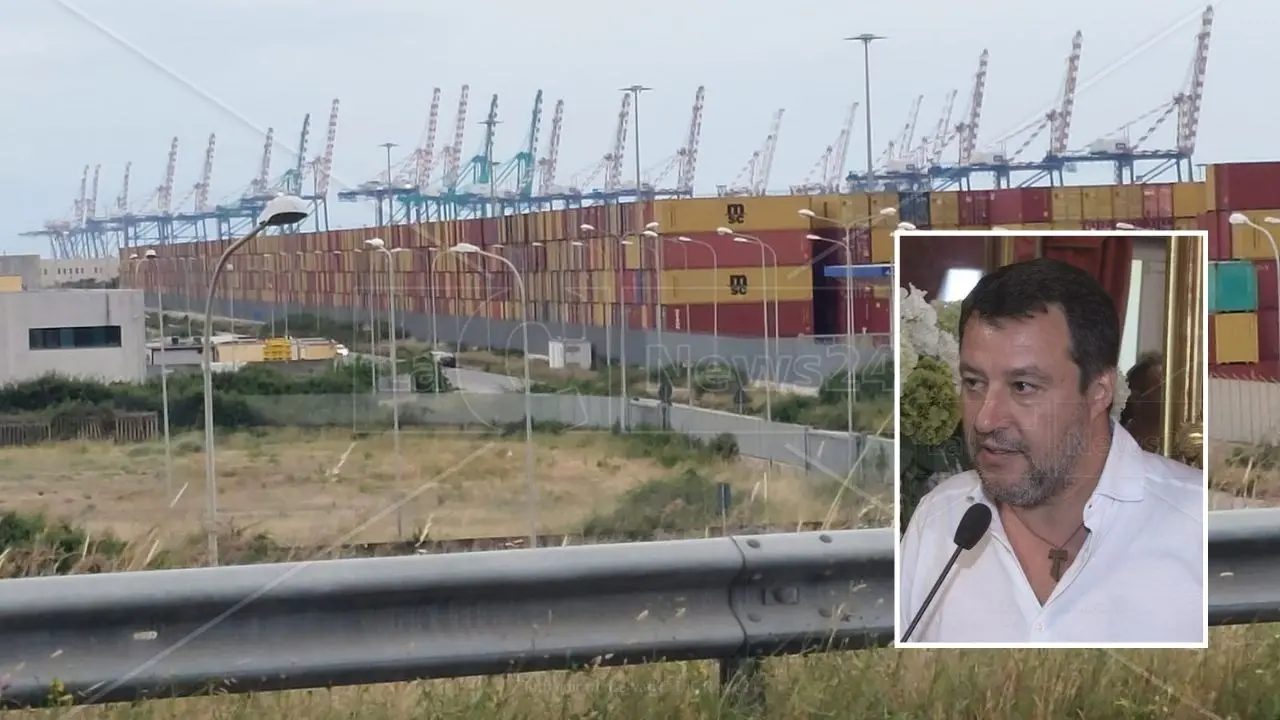 Salvini al Porto di Gioia: «Tasse avvantaggiano i Paesi extraeuropei, c’è qualcuno a Bruxelles che fa i loro interessi»