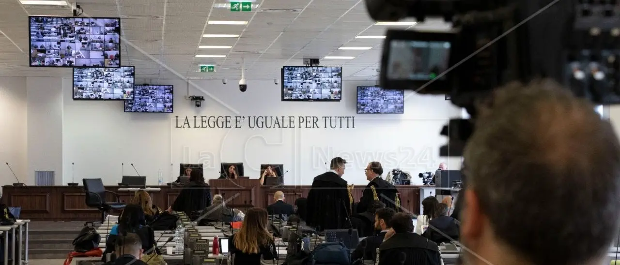 Rinascita-Scott, missione compiuta per il tribunale di Vibo Valentia: nave in porto tra mille difficoltà