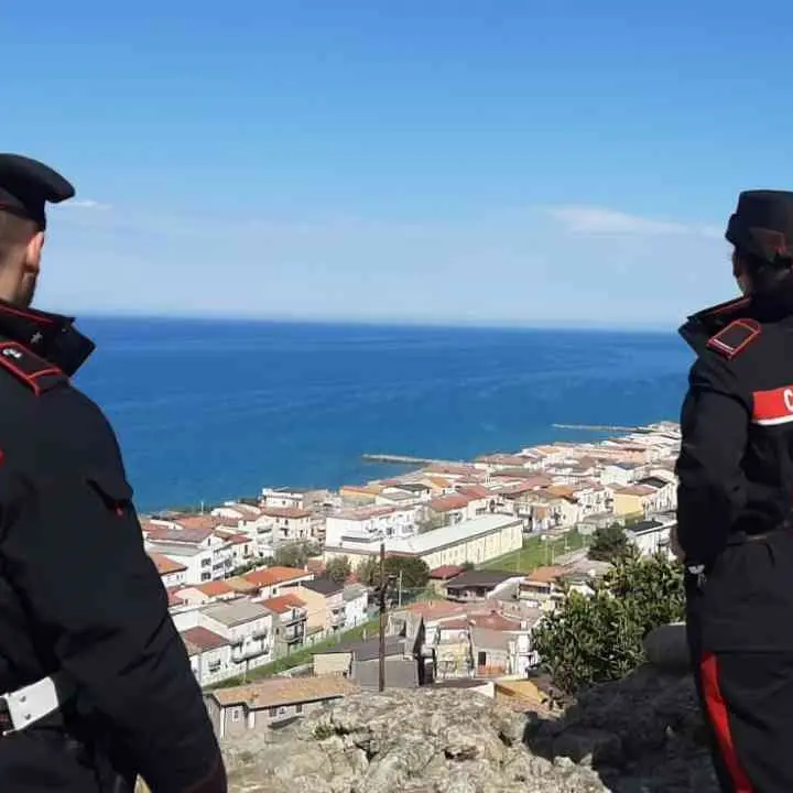 Cariati, si spaccia per assessore e chiede soldi a un sacerdote ma era una truffa: arrestato un 36enne