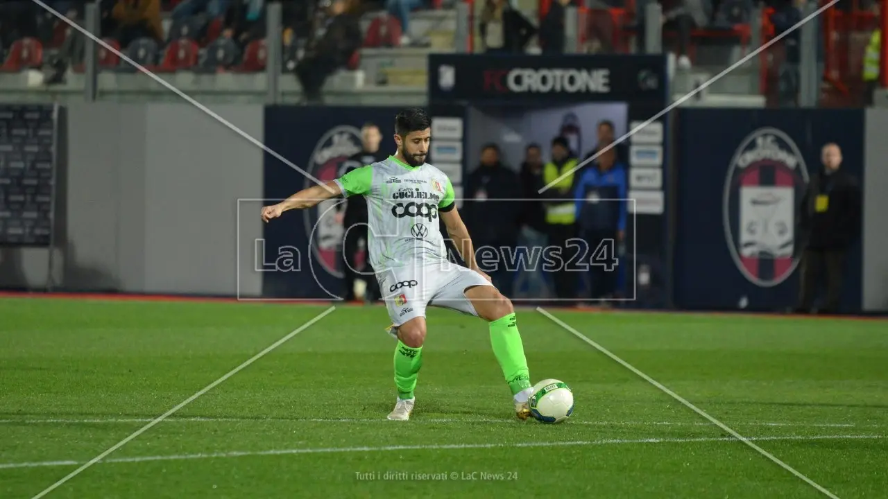 Verso Catanzaro-Cosenza, in casa delle Aquile tegola Verna: la situazione in vista del derby