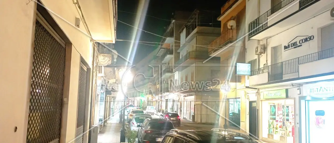 Il centro di Gioia Tauro è un deserto, l’allarme dei (pochi) commercianti e la disperazione dell’assessore: «Oltre il fondo»