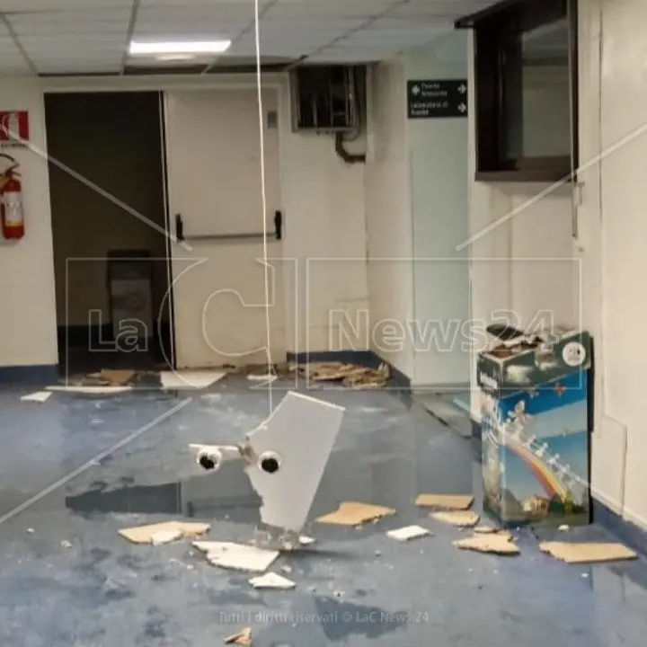 Emergenza al Pronto Soccorso di Rossano: allagamenti e cedimenti strutturali mettono a rischio la sicurezza