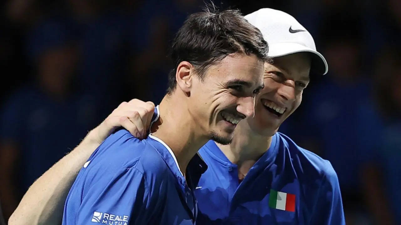 Tennis, Sinner vince in singolare e in doppio (Sonego): Italia in semifinale