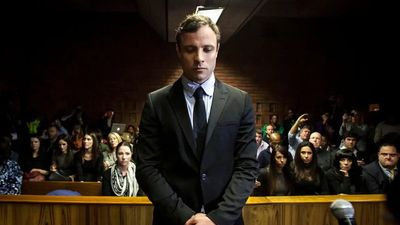 Uccise la fidanzata dieci anni fa, Oscar Pistorius ottiene la libertà condizionata