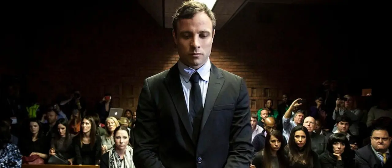 Uccise la fidanzata dieci anni fa, Oscar Pistorius ottiene la libertà condizionata