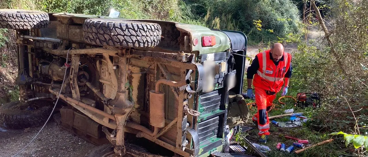 Incidente mortale nel Vibonese, jeep perde il controllo e si ribalta: niente da fare per un 47enne