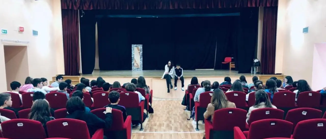 Comune, scuola e teatro: Filadelfia dice no alla violenza sulle donne