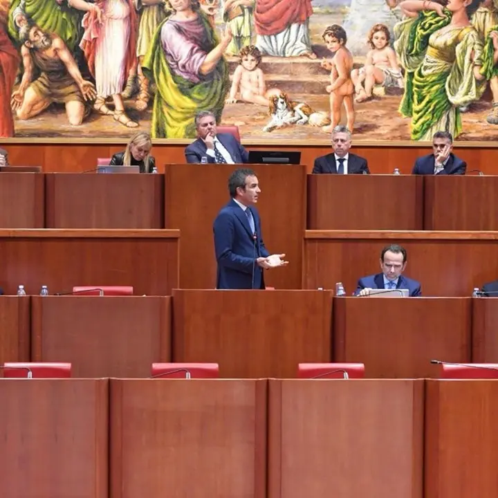 Consiglio, passano a maggioranza rendiconto e assestamento di bilancio. Ok alla svuota precari
