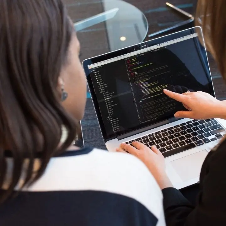 Donne e impresa, a Piano Lago l’iniziativa di Yes I StartUp per parlare di economia al femminile