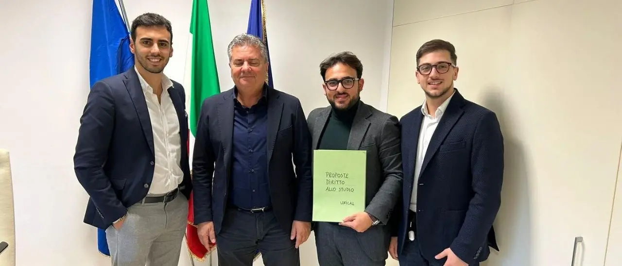 Diritto allo studio, i rappresentanti degli studenti dell’Unical Zaccaria e Algieri incontrano il presidente Mancuso