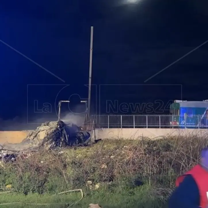 Incidente ferroviario, recuperata la scatola nera del treno. Il camion sarebbe rimasto bloccato sui binari