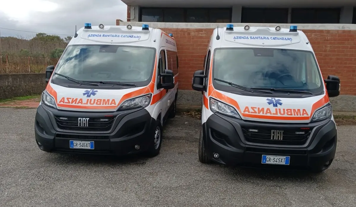 Consegnate all’Asp di Catanzaro due nuove ambulanze destinate alle postazioni territoriali