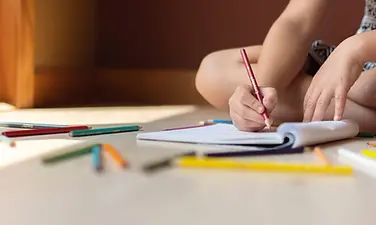 Bimbo lasciato solo in classe dai compagni, la mamma sentita in Questura a Cosenza