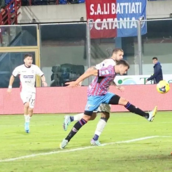 Scintille di Coppa Italia tra Catania e Crotone: passano i siciliani ai rigori per 6-5