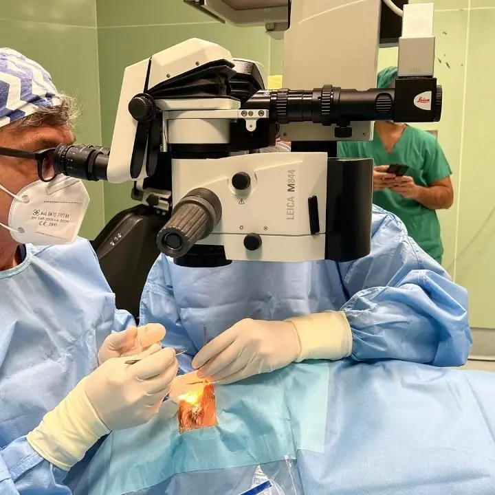 Il calabrese Paolo Nucci tra i più grandi oculisti italiani: oltre 500 interventi all’anno sui piccoli pazienti