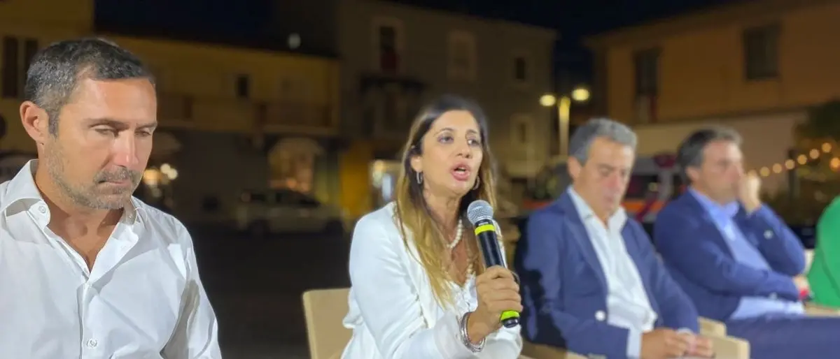 Fiorita e Iemma puntano alla bandiera blu per il Lido: il piano di rilancio per il quartiere marinaro