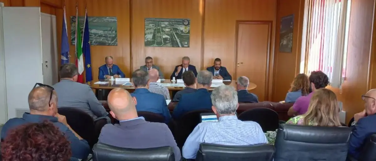 Reggio, il commissario della Zes Calabria incontra i dirigenti regionali e gli amministratori locali