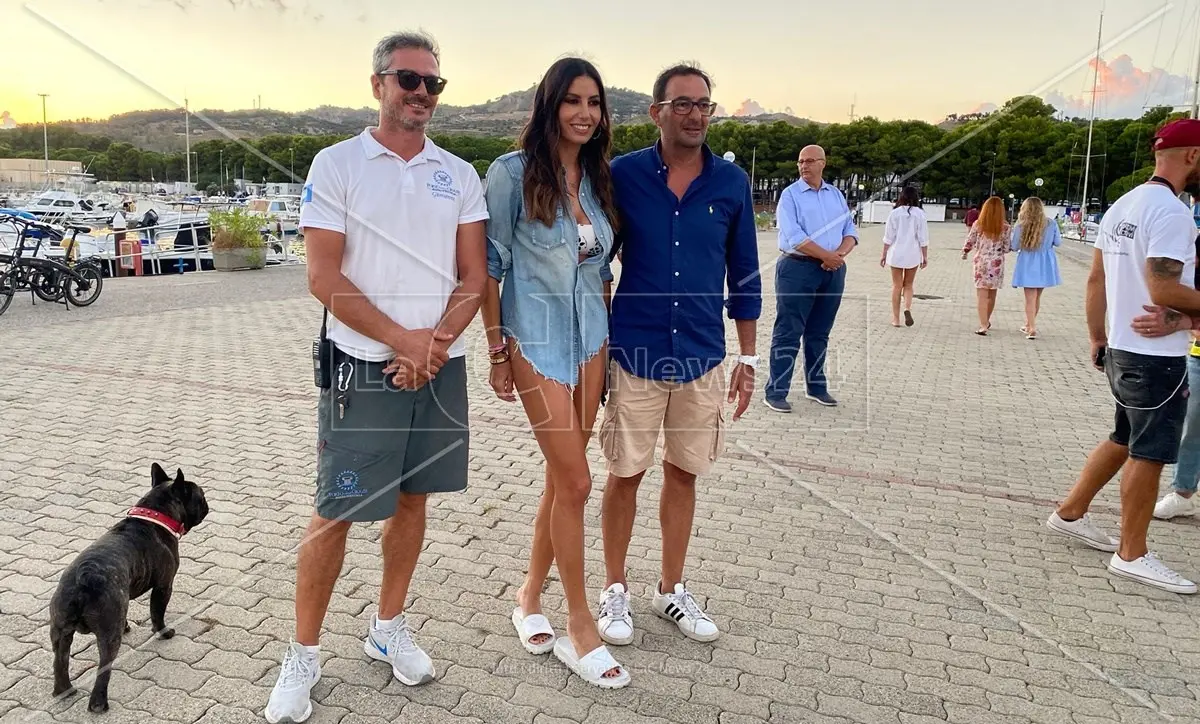 Elisabetta Gregoraci in Calabria per girare i nuovi spot della Regione