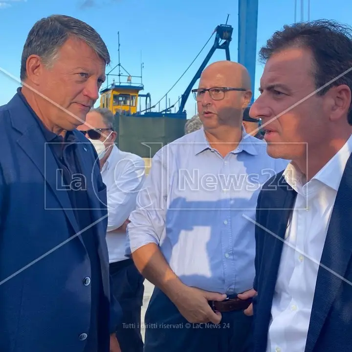 Il segretario della Uil Bombardieri a Roccella: «Nella corsa alle elezioni ci si è dimenticati di chi è in grande difficoltà»