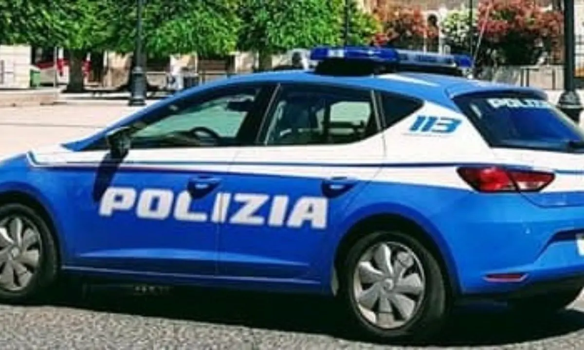 Controlli a tappeto della polizia a Crotone, un arresto per spaccio e uno per evasione dai domiciliari