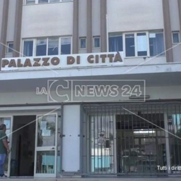 “Aiuto”, a Scalea la manifestazione contro l’aumento delle bollette di gas e luce