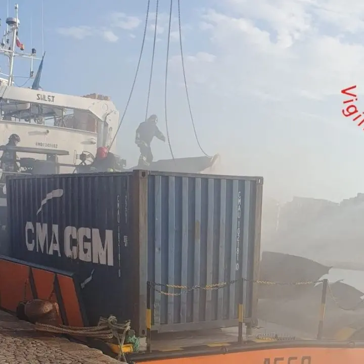 Esplosione mortale sul rimorchiatore a Crotone: due persone dell’equipaggio indagate