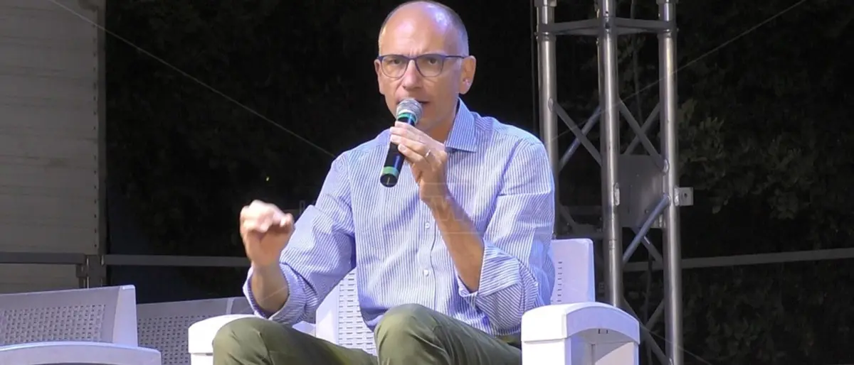 Enrico Letta a Reggio Calabria: insieme al segretario del Pd anche Speranza e Bersani