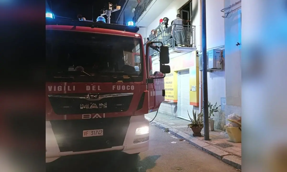 Dramma a Reggio Calabria, 76enne muore nell’incendio del suo appartamento