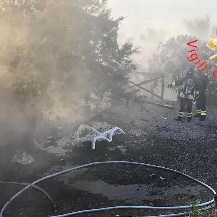 Due vasti incendi nel Catanzarese: danni e disagi alla popolazione anche nel capoluogo