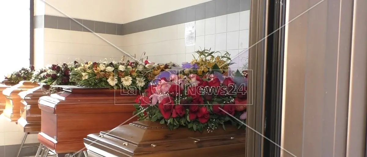 Fiorita reperisce i fondi per i nuovi loculi e disinnesca l’emergenza negli obitori cittadini