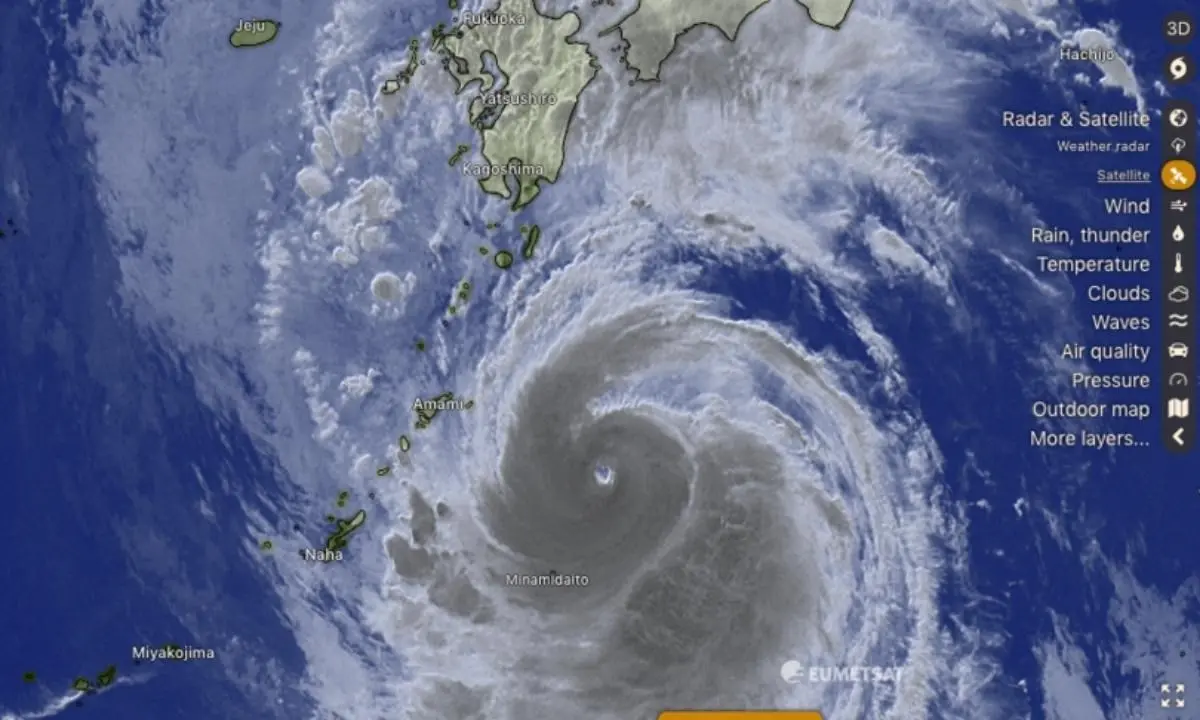 Allerta meteo in Giappone, in arrivo il tifone Nanmadol: evacuate 4 milioni di persone