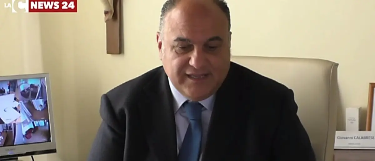 Giovanni Calabrese, chi è il sindaco di Locri candidato in Calabria alle elezioni politiche 2022