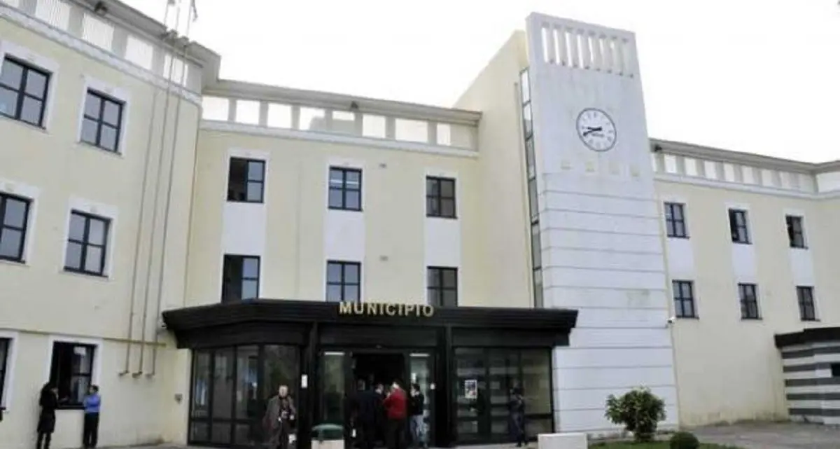 Rosarno, pace fiscale e scontro politico: la minoranza rivendica l’iniziativa e accusa la maggioranza di mancanza di garbo istituzionale\n