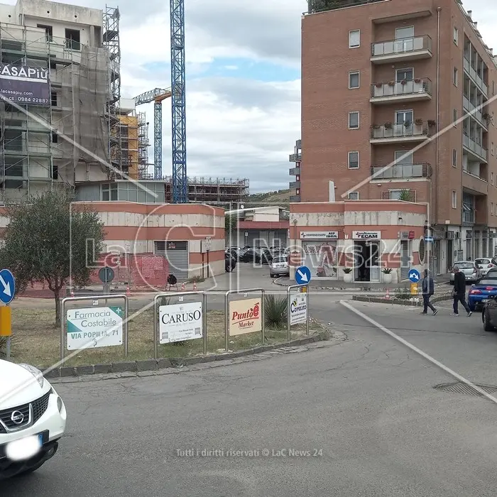 Rinvenute 6 tombe di epoca romana durante dei lavori nel centro di Cosenza: recuperate dalla Soprintendenza
