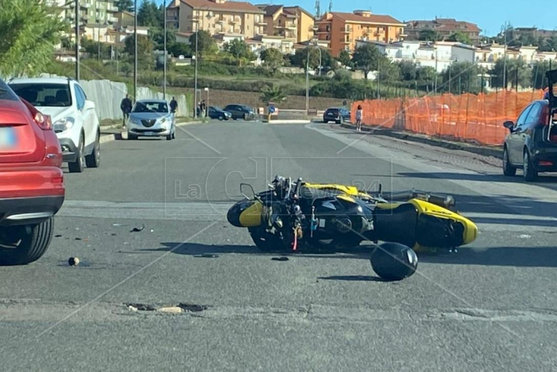 Grave incidente a Vibo tra una moto e un’auto: centauro trasferito a ...