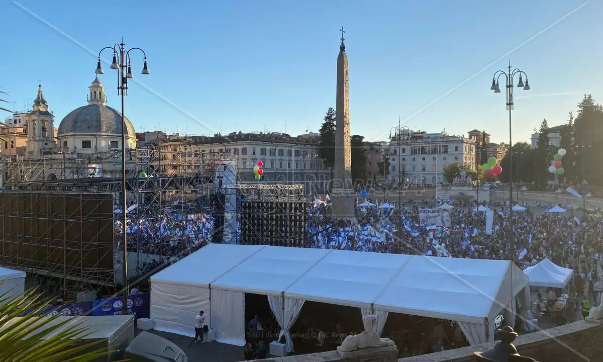 «Costruiremo un’Italia più giusta»: il Centrodestra chiude la campagna elettorale a Roma