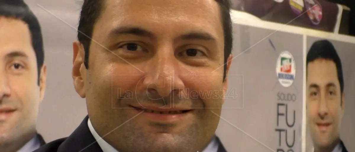 Elezioni, Gentile: «Aumenteremo organici e stipendi delle forze dell’ordine»