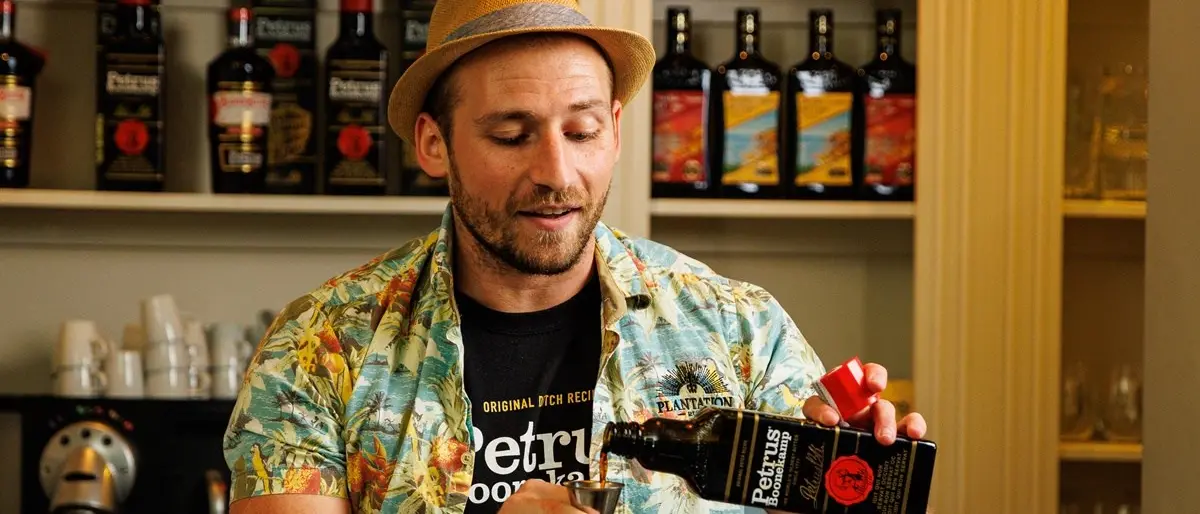 Il miglior bartender dei Paesi Bassi in visita all’antica distilleria Caffo