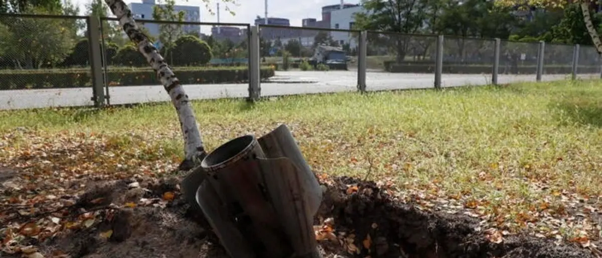 Missile russo colpisce un edificio residenziale a Zaporizhzhia: diversi morti e feriti