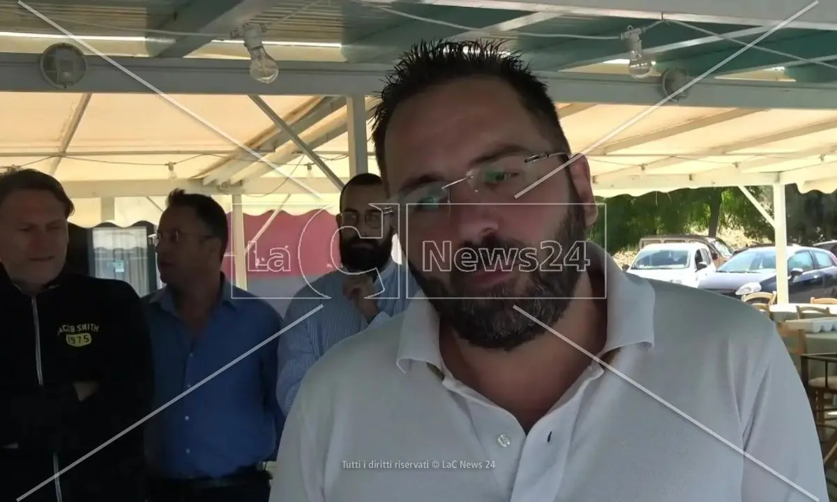 Ristoratori e imprenditori del turismo a Falerna: «La politica si muova o tra un mese saremo costretti a chiudere»