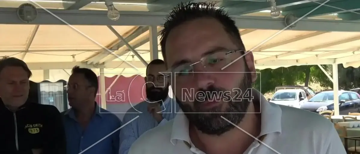 Ristoratori e imprenditori del turismo a Falerna: «La politica si muova o tra un mese saremo costretti a chiudere»