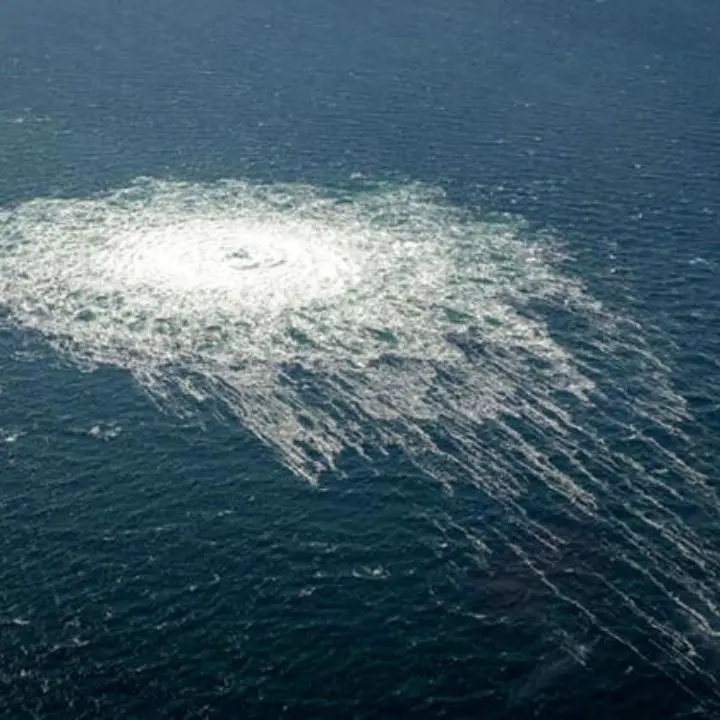 Fuga di gas nel Mar Baltico: probabile attacco ai gasdotti Nordstream 1 e 2, sale il prezzo del combustibile