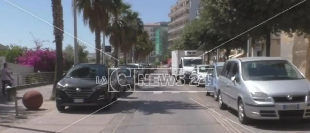 Tragedia sul lungomare di Crotone, imprenditore 96enne muore dopo essere stato investito da un’auto