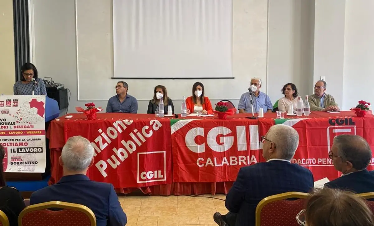 Salute, lavoro e welfare: quadri e delegati della Cgil incontrano la segretaria nazionale Sorrentino