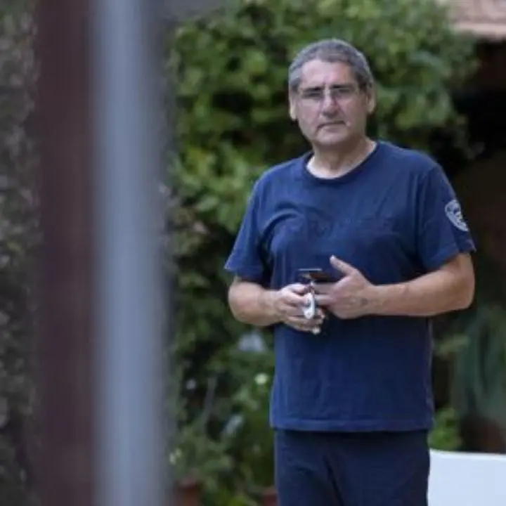 Buzzi in Calabria per curare una dipendenza, l’avvocato: «Non può andare in prigione, è accanimento»