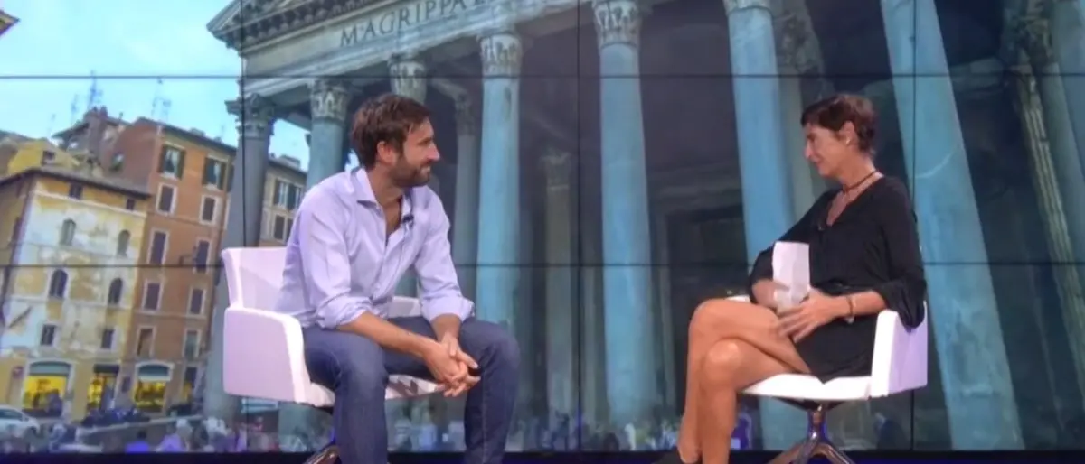 Il cantautore Capua: «Toccare l’anima di chi ascolta, ecco cosa provo a fare con la mia musica»