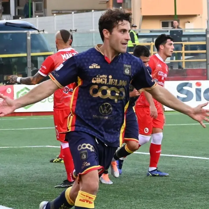Il Catanzaro stende anche la Turris in trasferta, le aquile continuano a volare sul campionato: finale 0-4