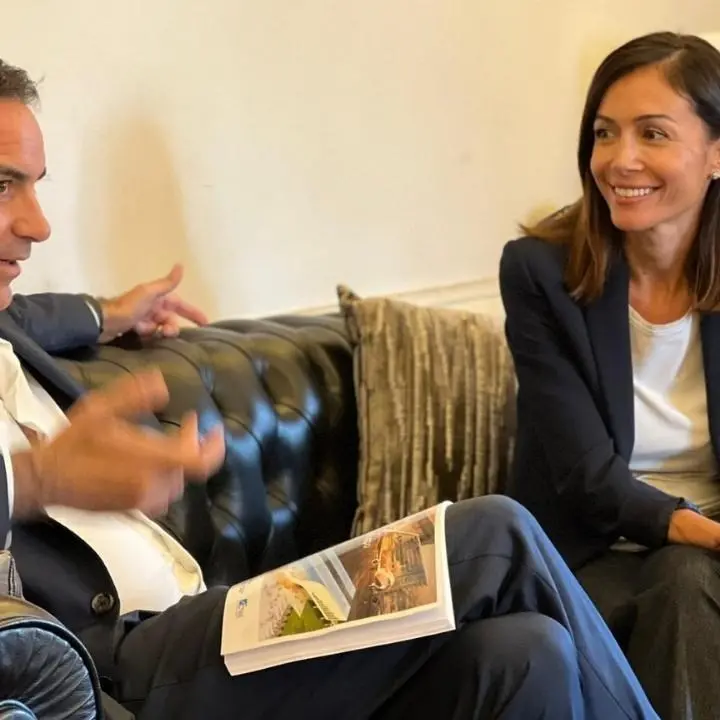 Occhiuto incontra la ministra Carfagna: accordo da 215 milioni di euro per gli aeroporti calabresi